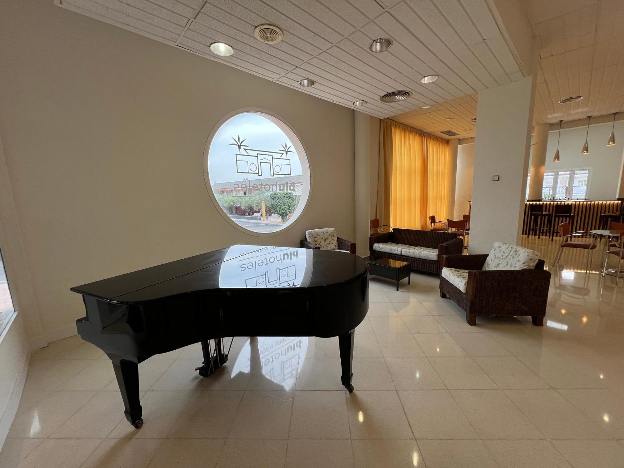 Hospedium Hotel Blu Torre De Sevilla Torre de la Reina Zewnętrze zdjęcie